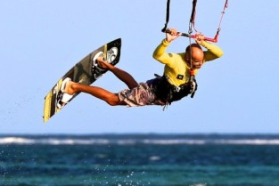 Kite Surfing in Sanur