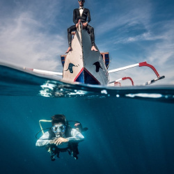 Manta Dive boat