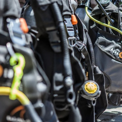 3- dive equipments