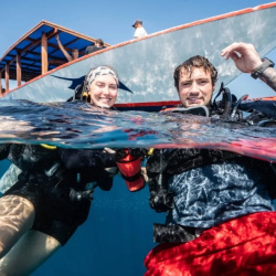2- Happy pro divers