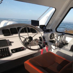 4. Dcamel Captain seat