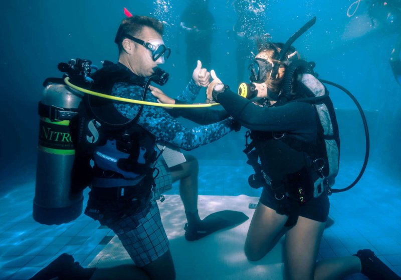 1. Poolsessions sidemount course