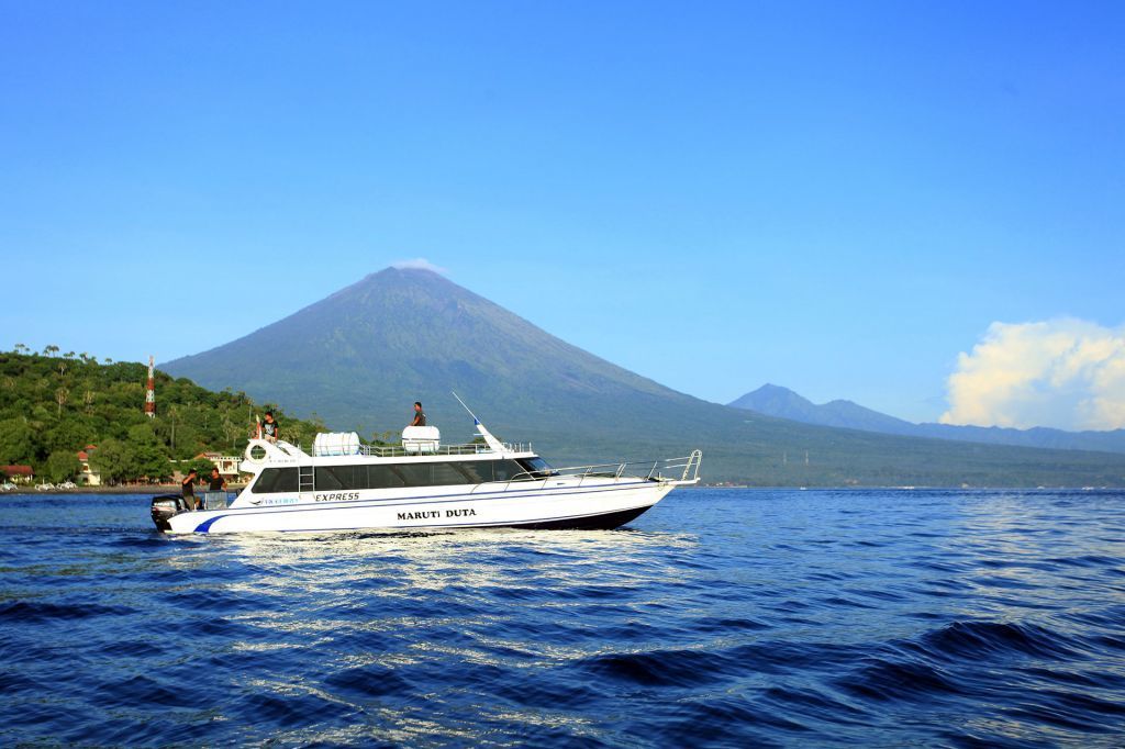 Freebird Express speed boat from Amed to Gili Trawangan