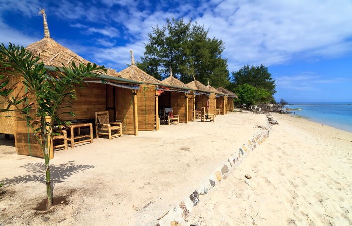 gili meno beach accommodation