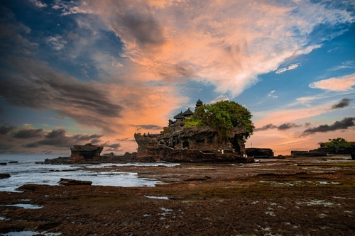 tanah Lot