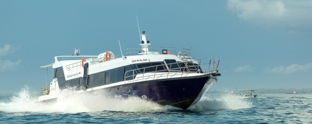 Blue Water Express fast boat transporting passengers from Bali to Gili Islands
