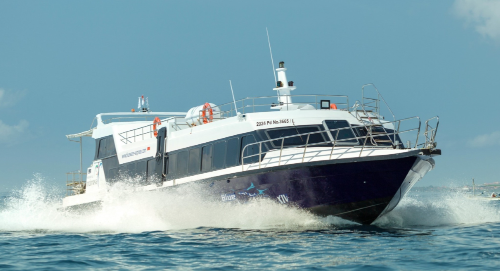 Blue Water Fast boat