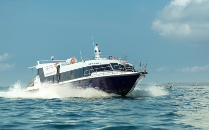 Blue Water Express fast boat transporting passengers from Bali to Gili Islands