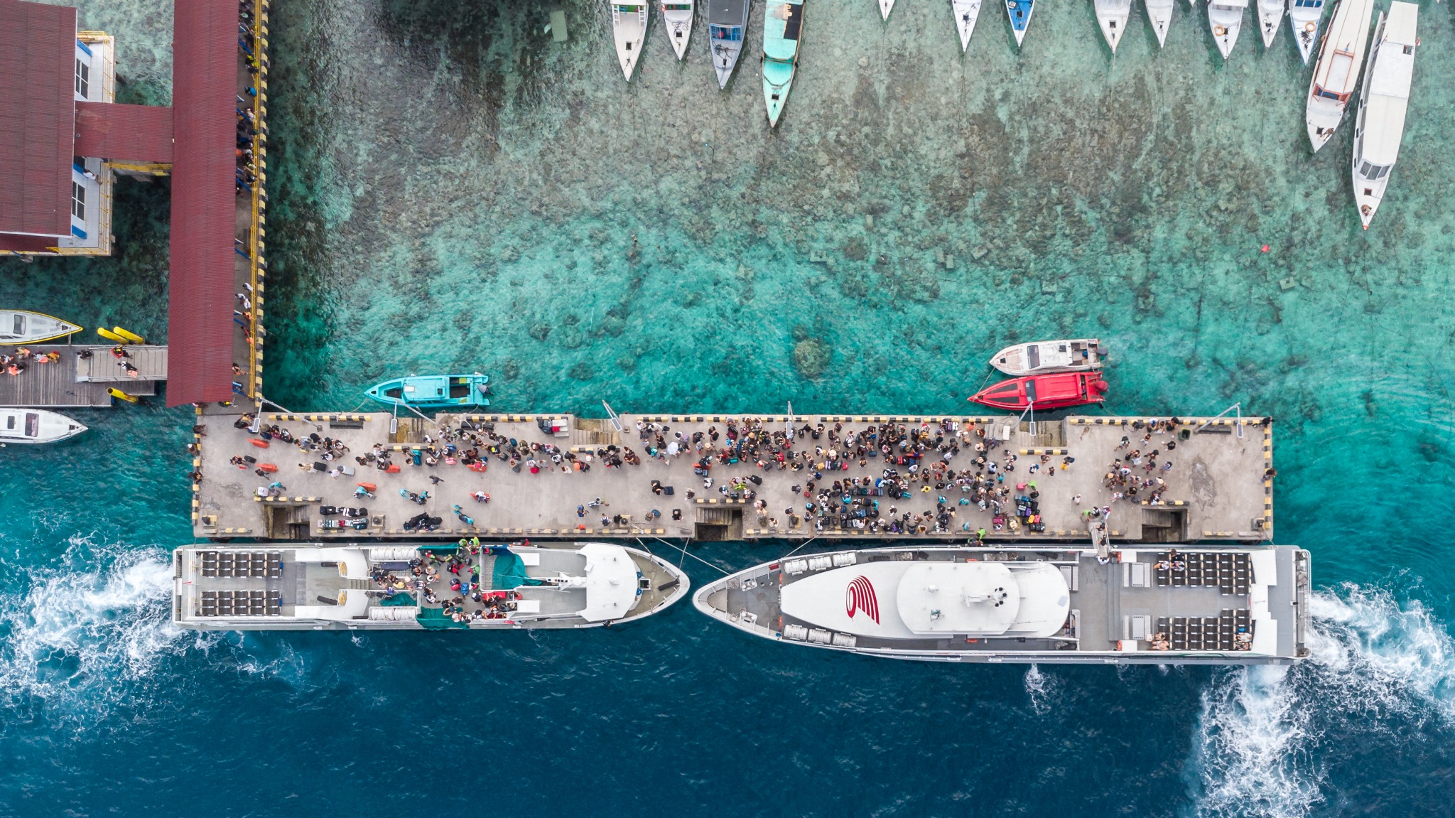 Eka Jaya fast boat arriving in gili trawangan