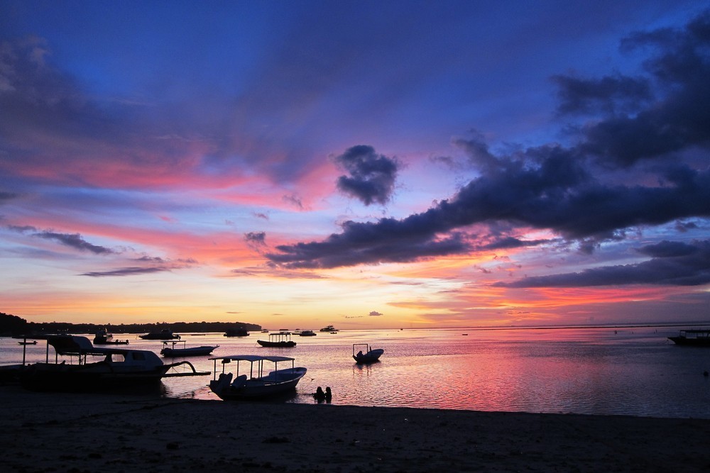 Lembongan exploring sunsets