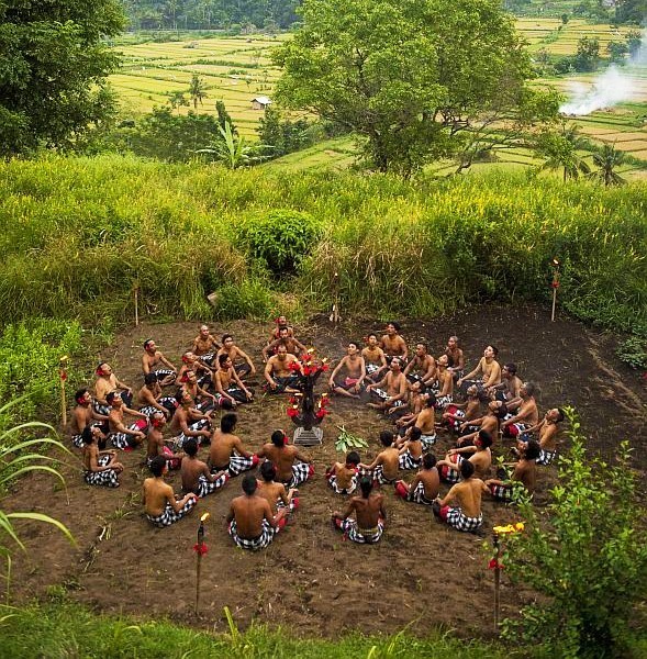 hiking in Bali