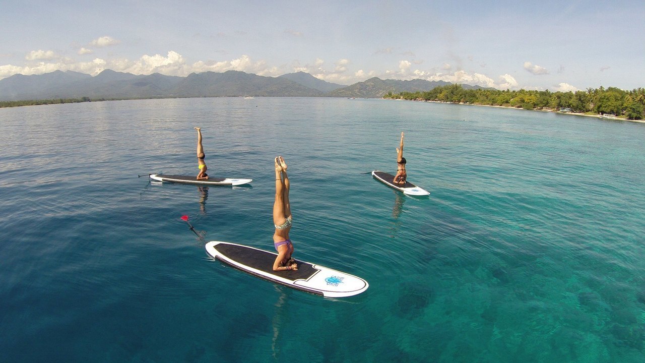 stand up paddle yoga gili air